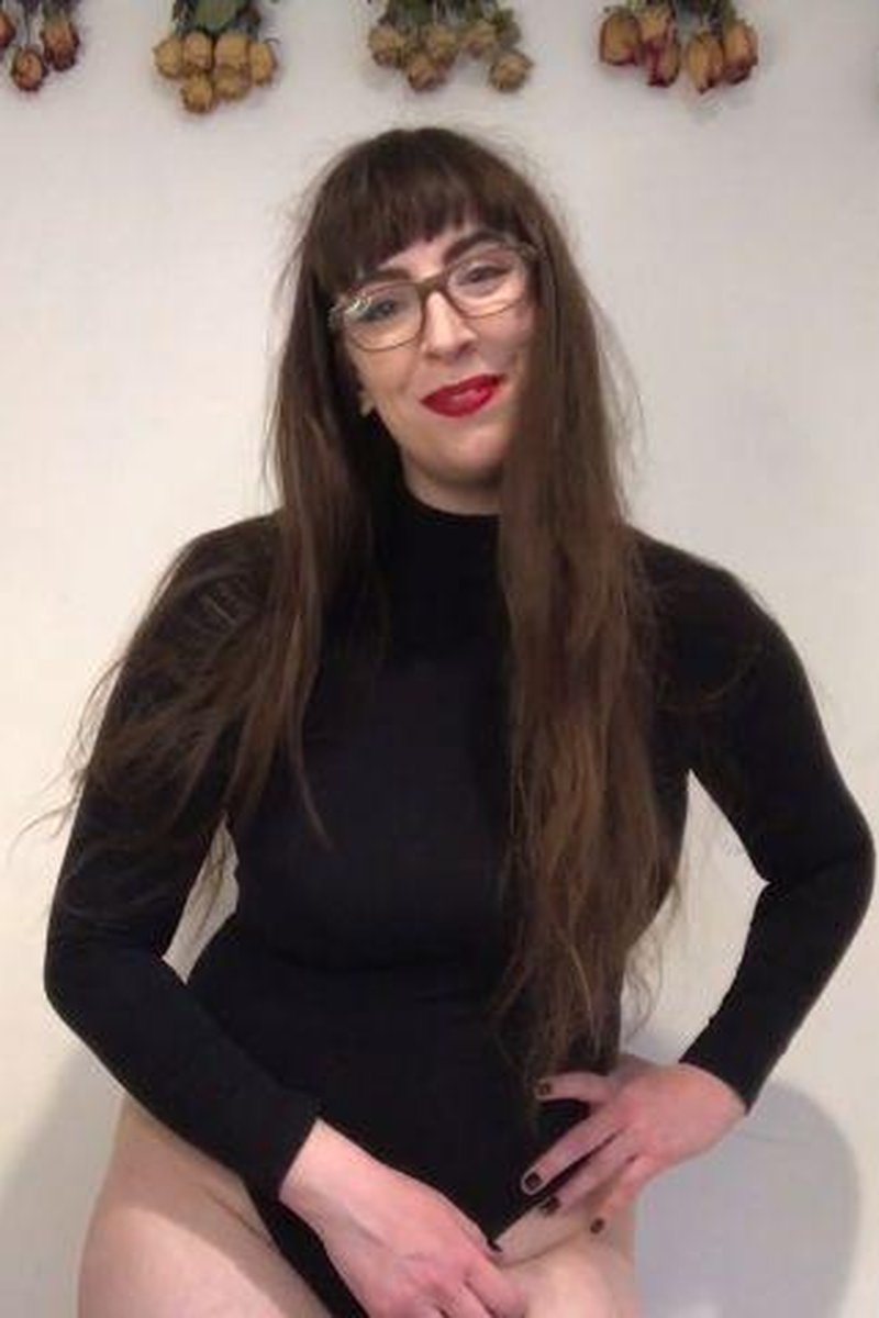 Sissy Slave Contract - Screenshot 1 of 4 - Femdom