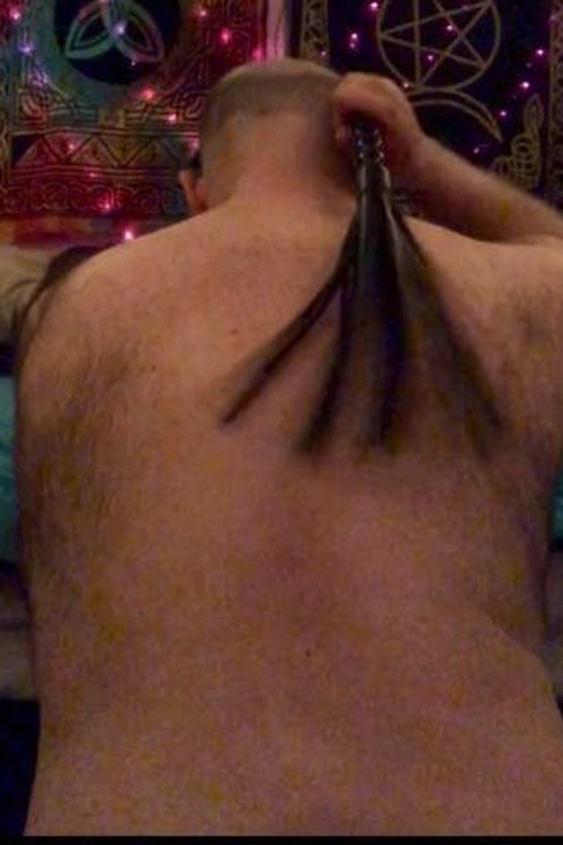 Quick Self-Flogging - Screenshot 1 of 4 - BDSM