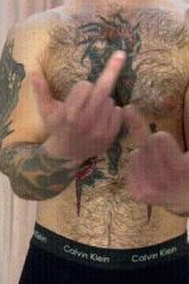 Alpha Flip Off Loop - Screenshot 1 of 4 - Alpha Male