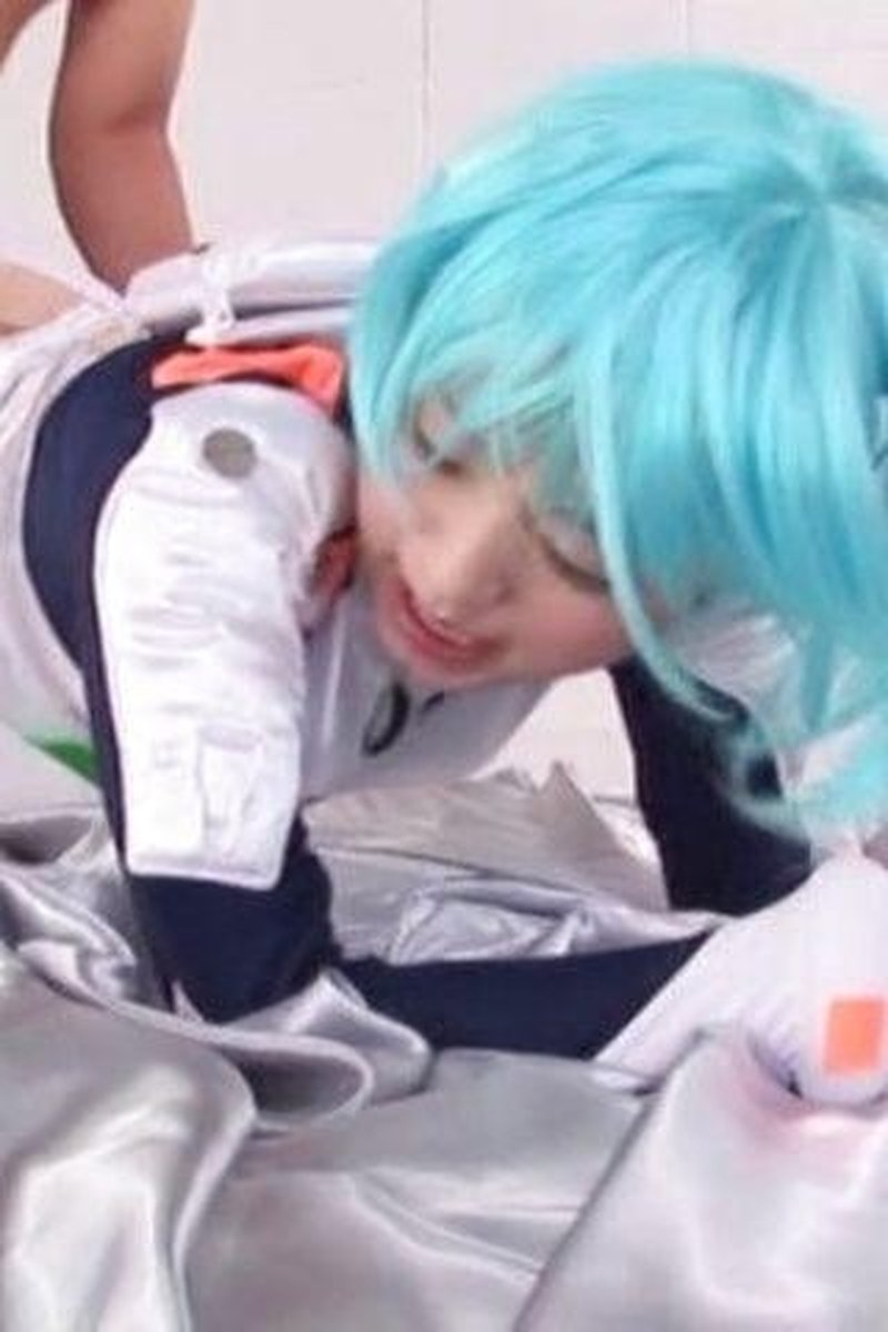 Ayanami Yuu Had a Hardcore Threesome - Screenshot 1 of 4 - Blowjob