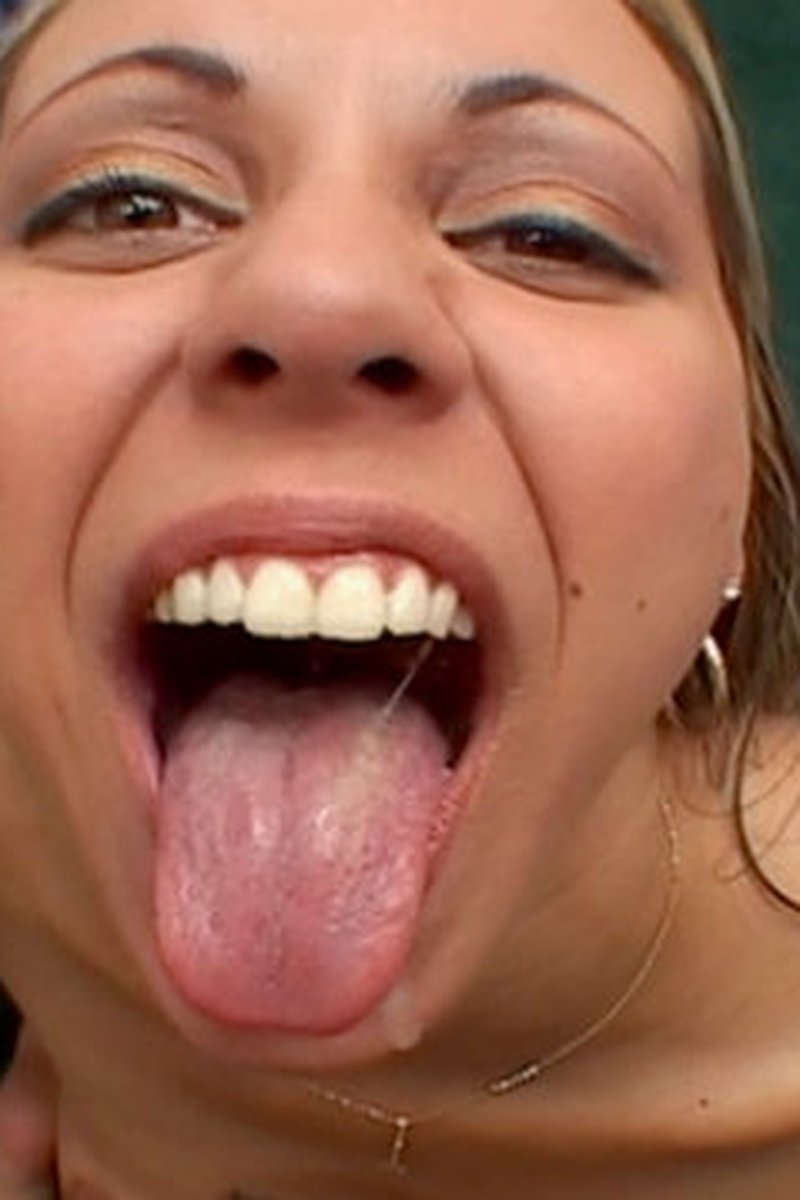 Delilah Strong - Screenshot 1 of 4 - Blowjob