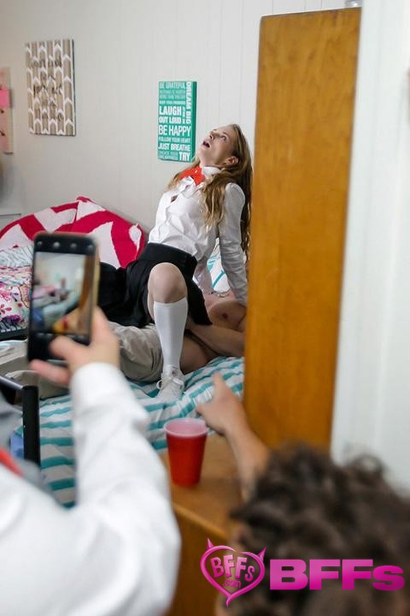Dormitory Dickdown - Screenshot 1 of 4 - Behind The Scenes