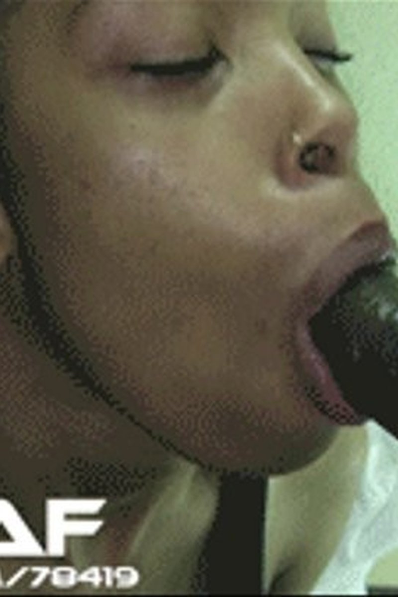 Blasian First Timer Eats BBC - Screenshot 1 of 4 - Asian