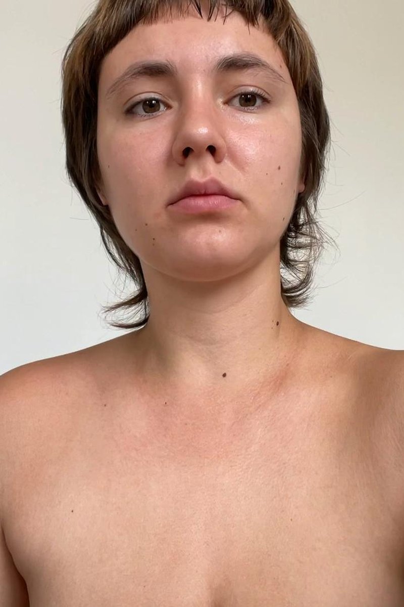 Doing My Make-Up - Screenshot 1 of 4 - Babes