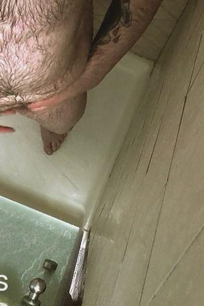 Shower Tease - Screenshot 1 of 4 - Amateur