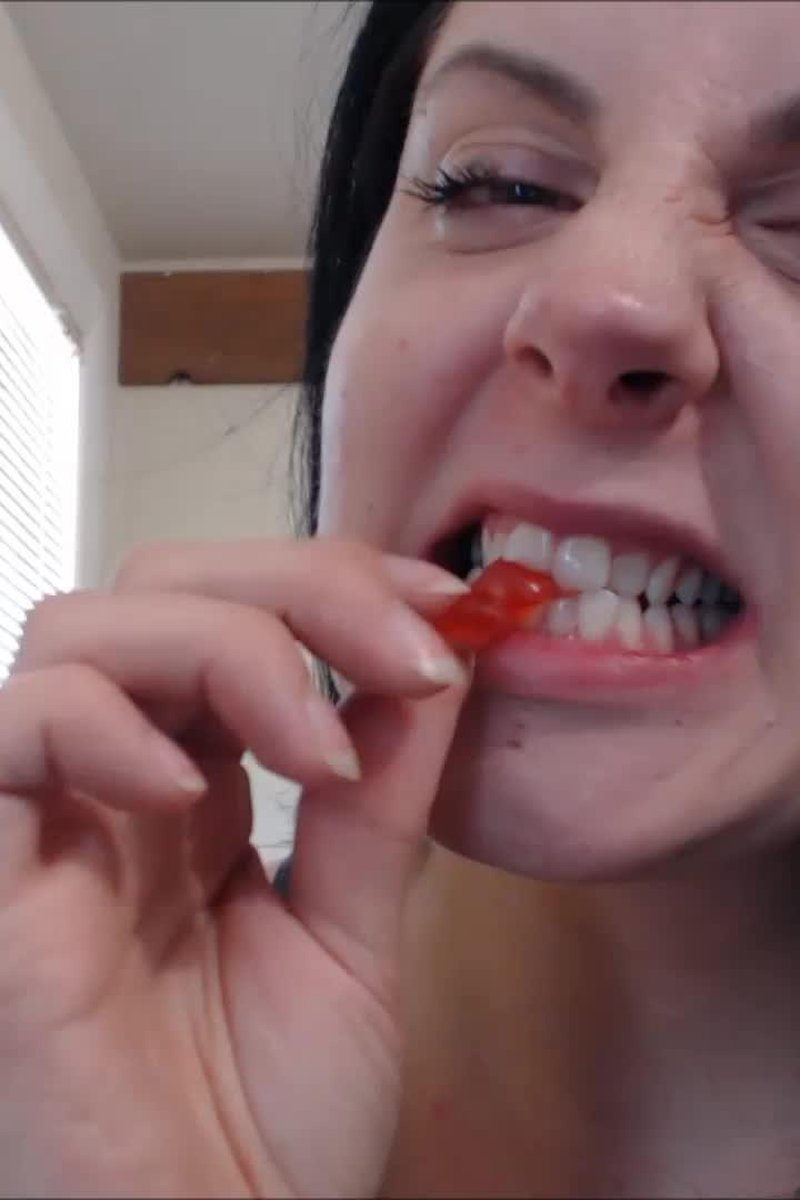 Devouring Gummi Bears - Screenshot 1 of 4 - Fetish