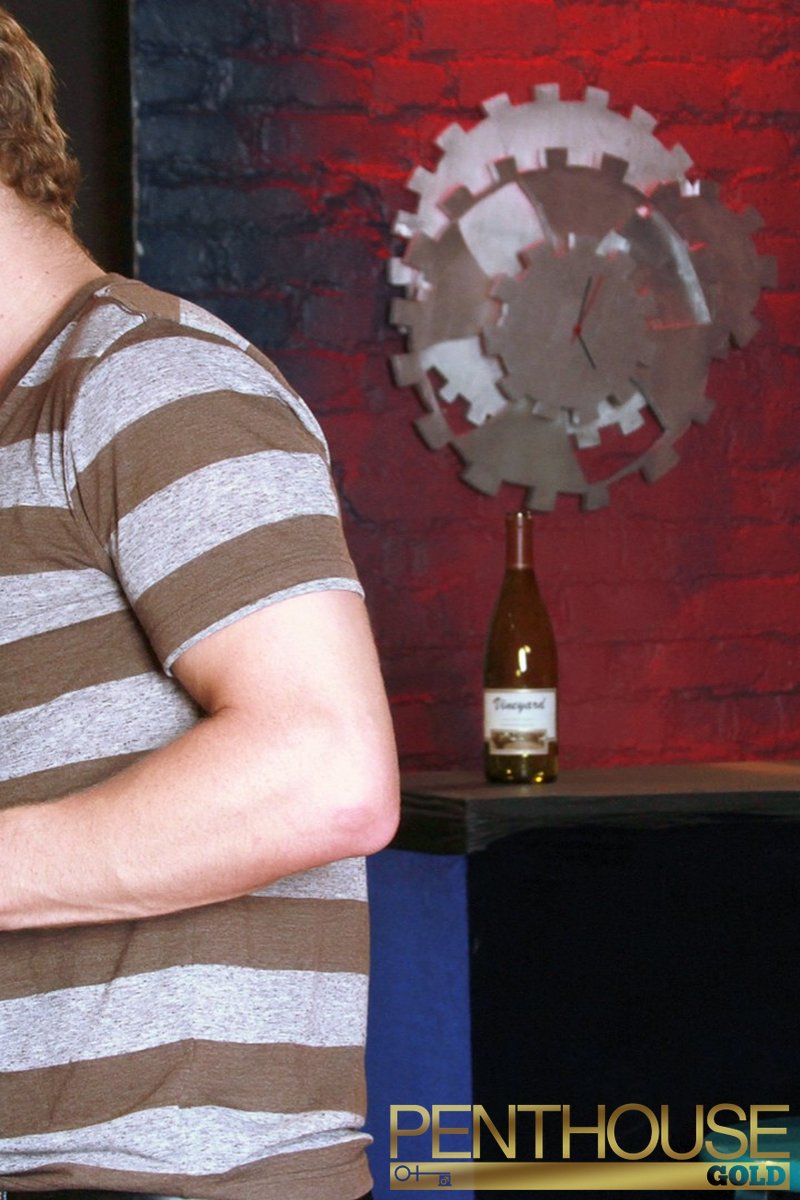 Breaking Down the Door - Screenshot 1 of 4 - Brown Hair