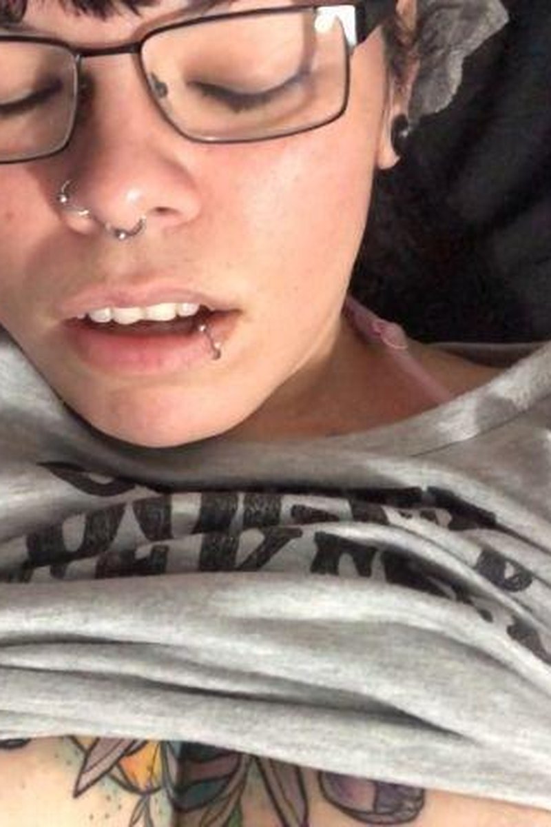 Shaking Orgasm - Screenshot 1 of 4 - BBW