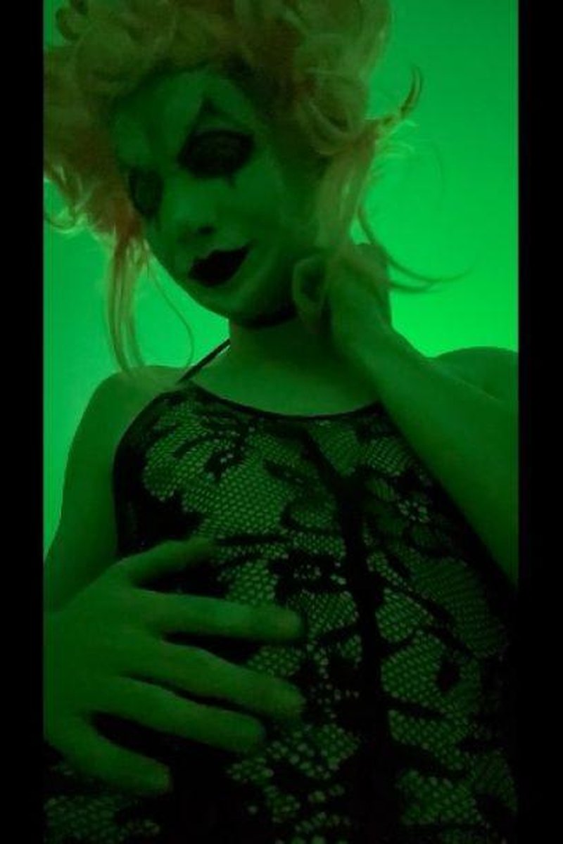 Unmasking - Screenshot 1 of 4 - Femalemask