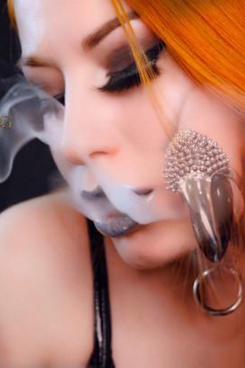 Wild Smoking Fhd - Screenshot 1 of 4 - Femdom