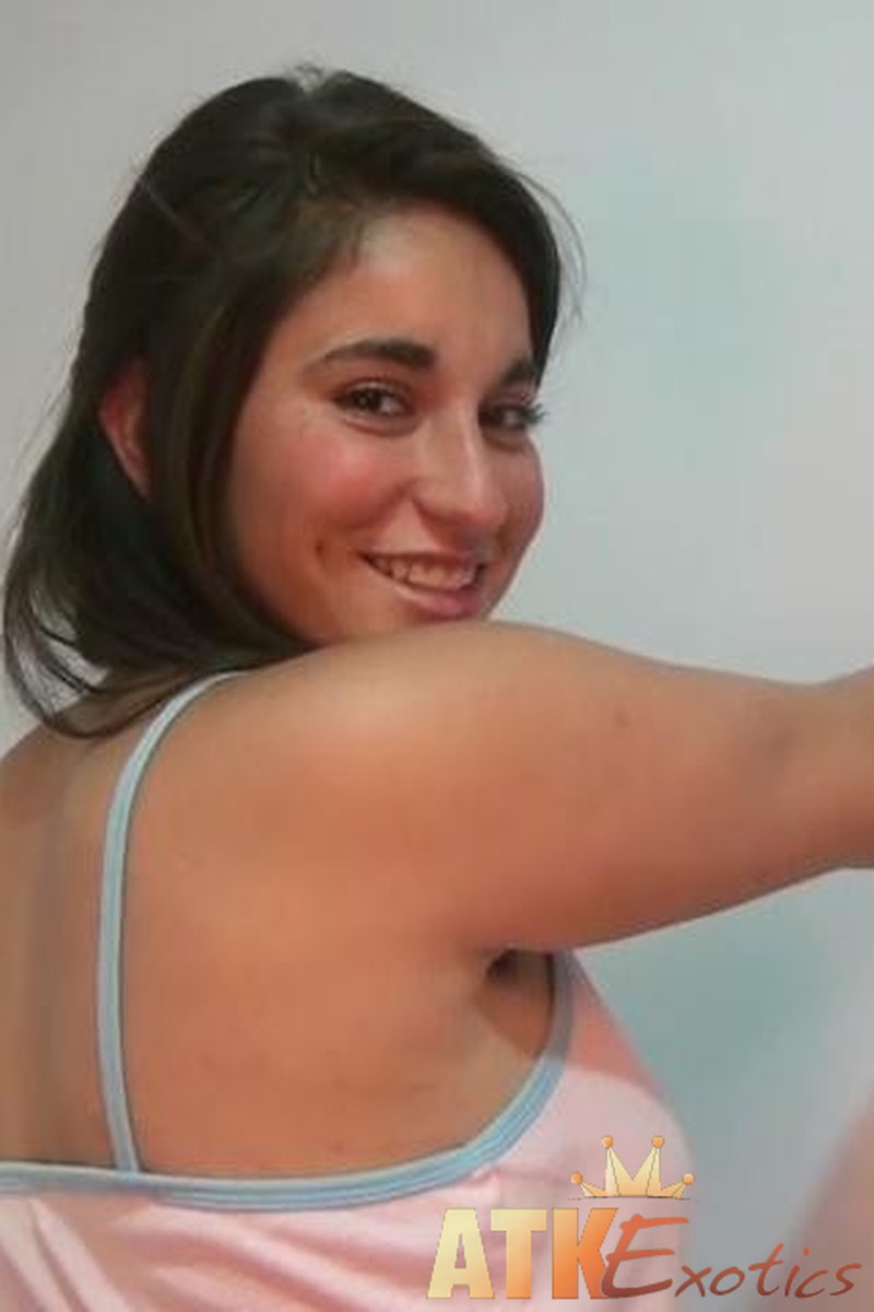 Roxane Interview - Screenshot 1 of 4 - Hairy Arms