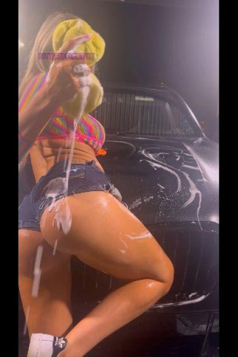 Soapy Car Wash! Whose Next - Screenshot 1 of 4 - Big Tits