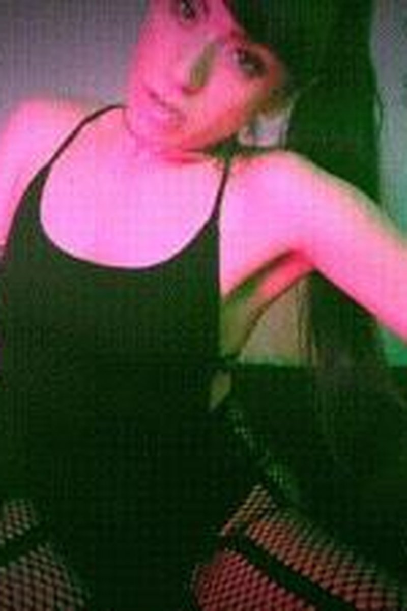 Strict Facesit - Screenshot 1 of 4 - Ass Smothering