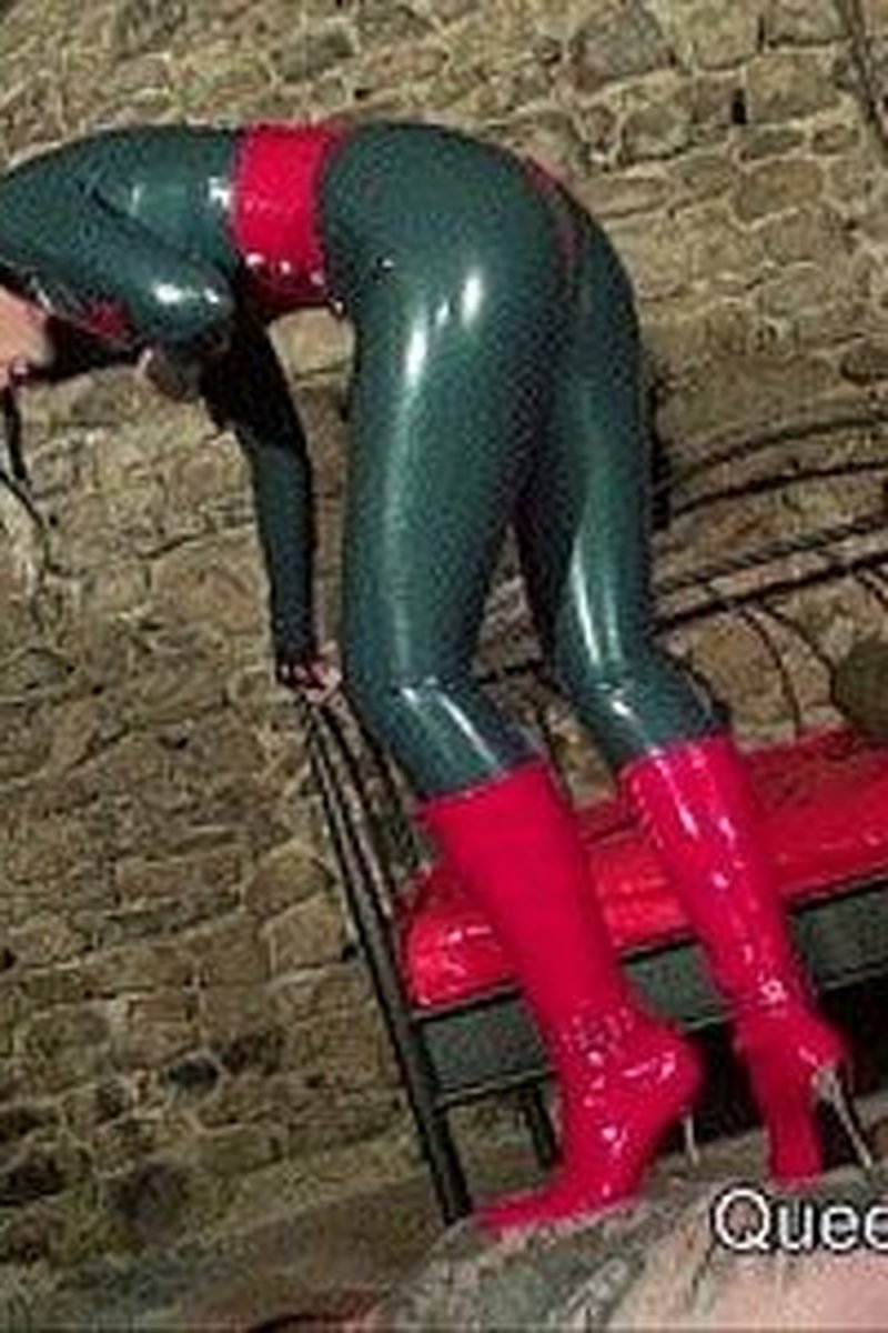 Stiletto Boot Trampling (Mp4) - Screenshot 1 of 4 - Boots
