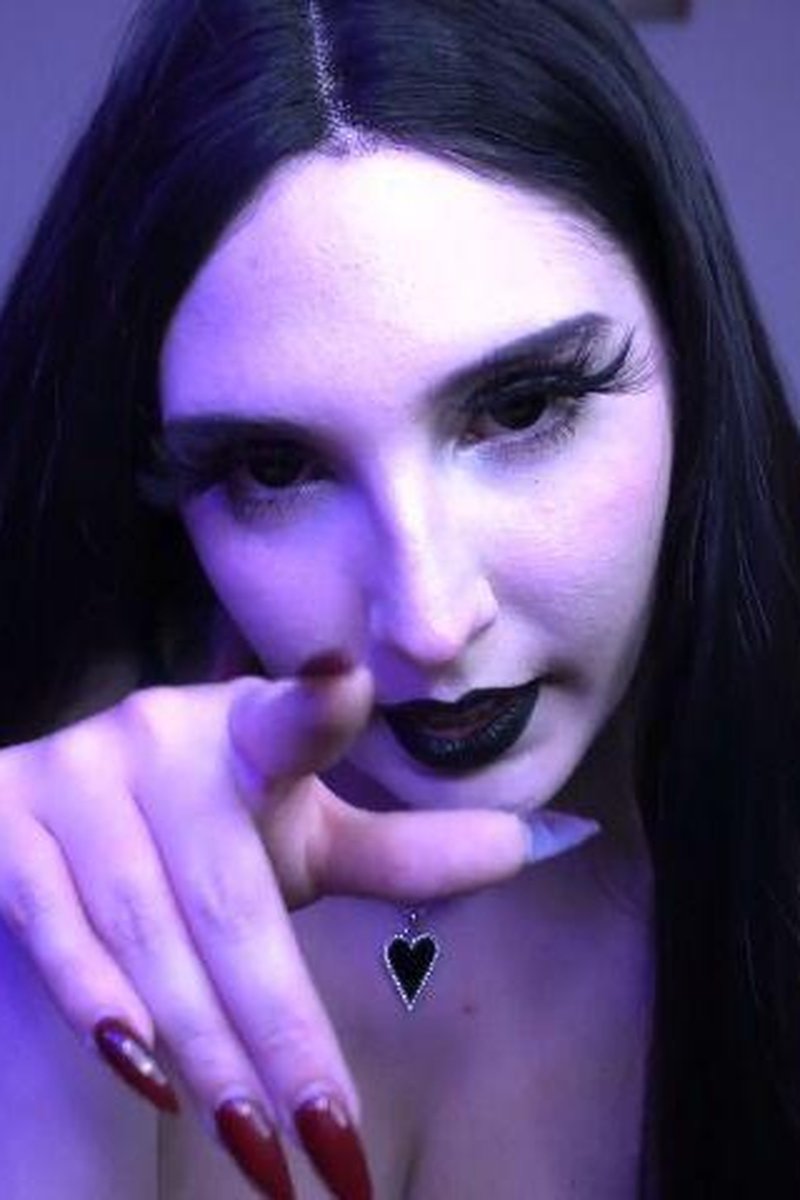 CEI Witch - Screenshot 1 of 4 - Cum Eating