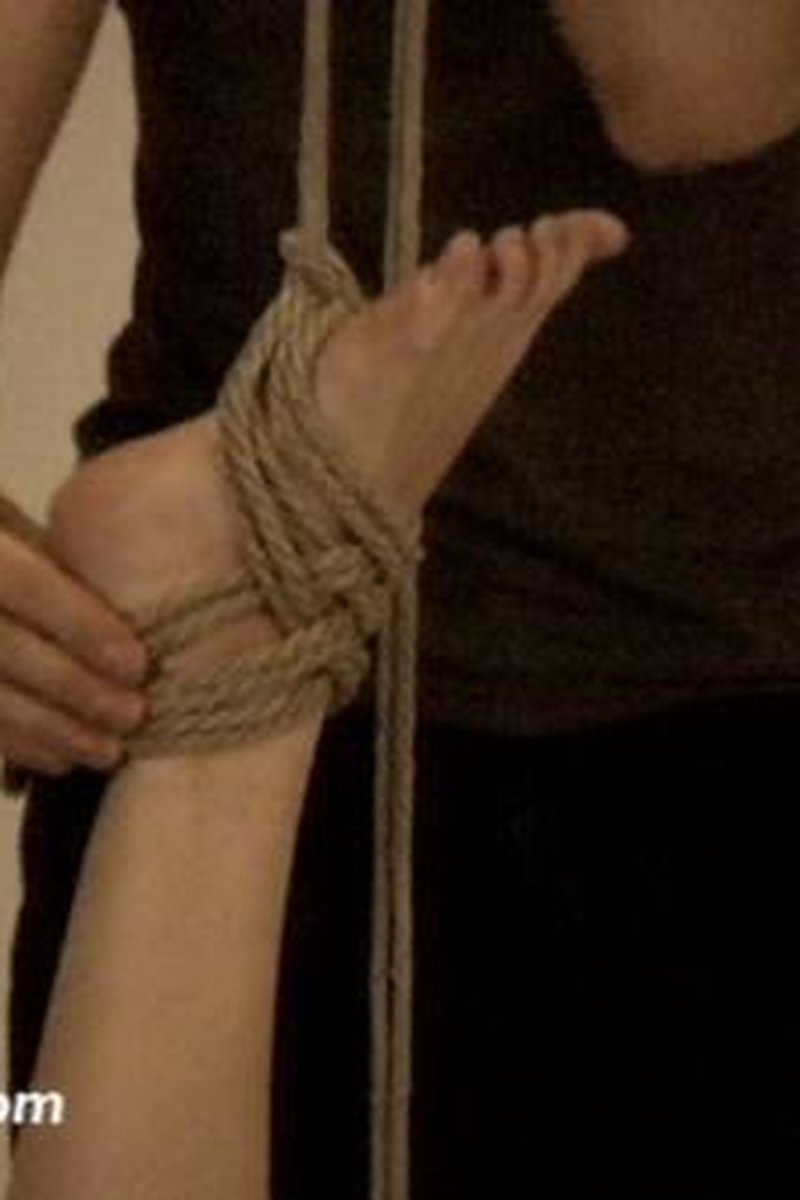 Rope Bondage Gravity Boot - Screenshot 1 of 4 - Bondage