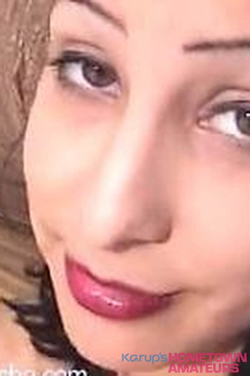 Roxanne - Screenshot 1 of 4 - Roxanne 3238