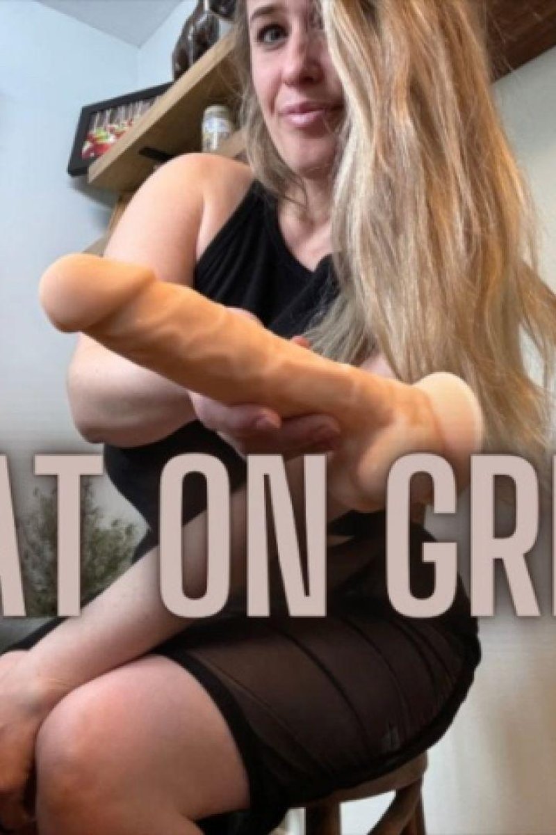 Cheat On Grindr - Screenshot 1 of 4 - Big Ass