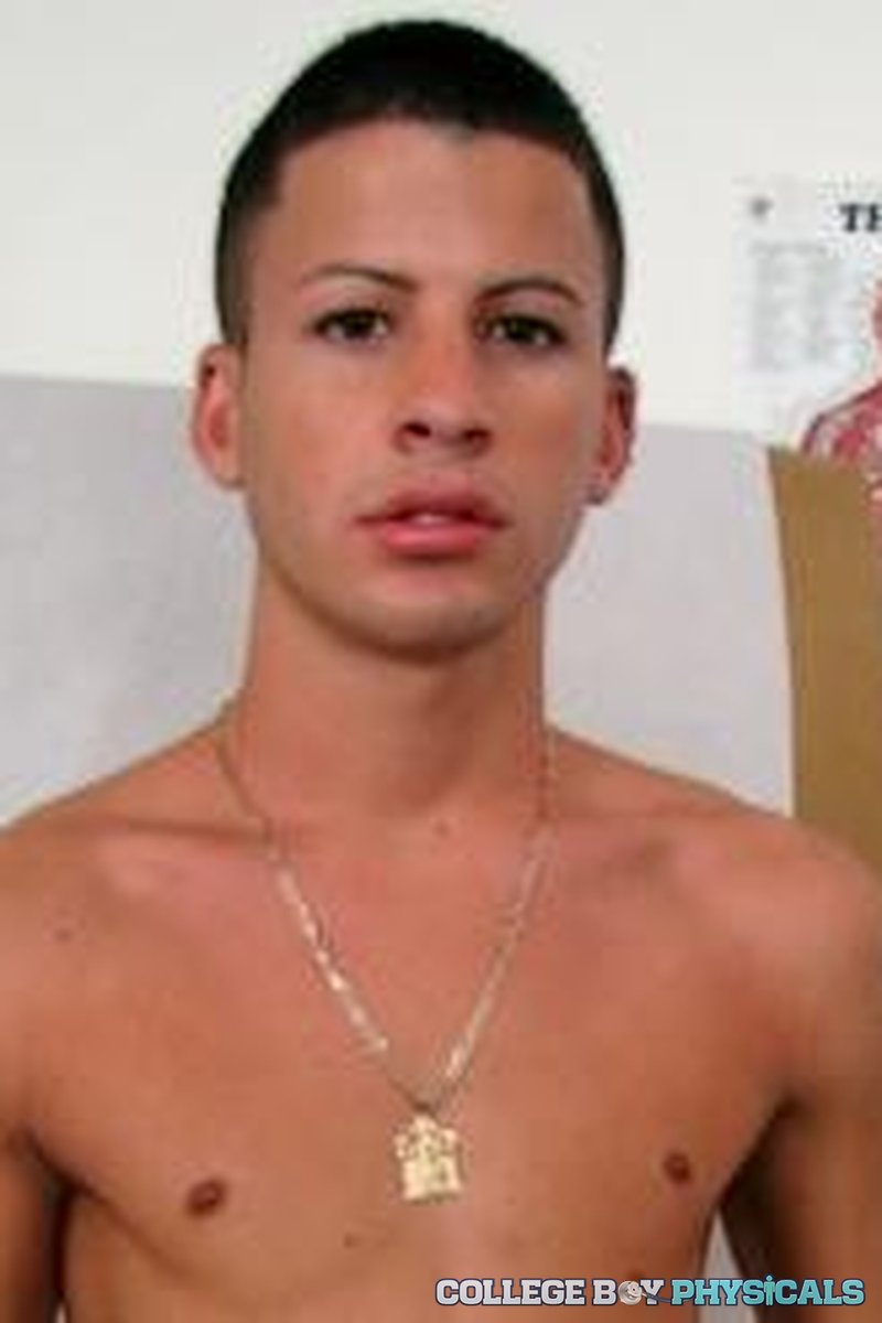 Chino - Screenshot 1 of 4 - Gay