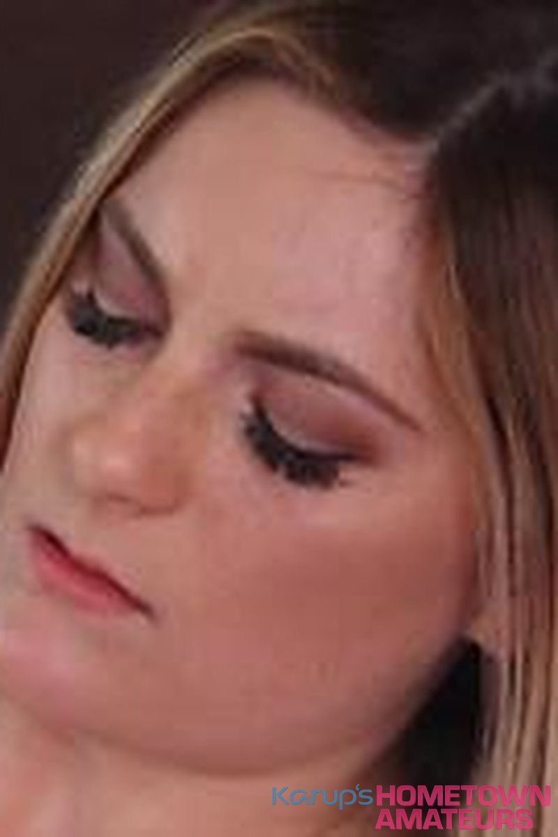 Clit Vibrations - Screenshot 1 of 4 - Kara Lee