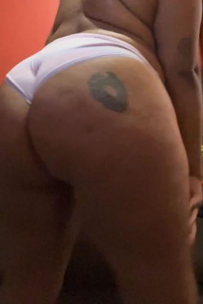 Slow Twerk - Screenshot 1 of 4 - Ass Worship