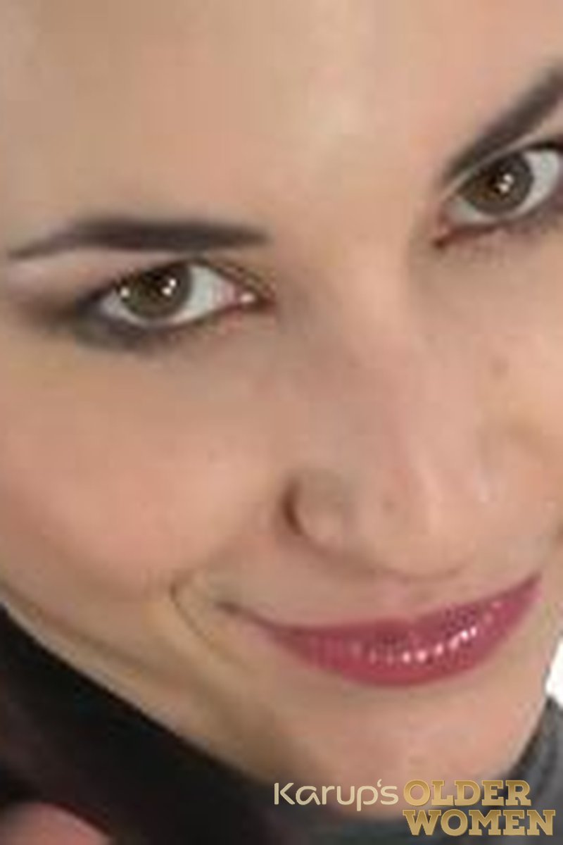 Jennifer - Screenshot 1 of 4 - Jennifer Green