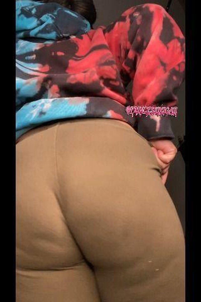 POV: You Watch Me Undress - Screenshot 1 of 4 - Big Ass