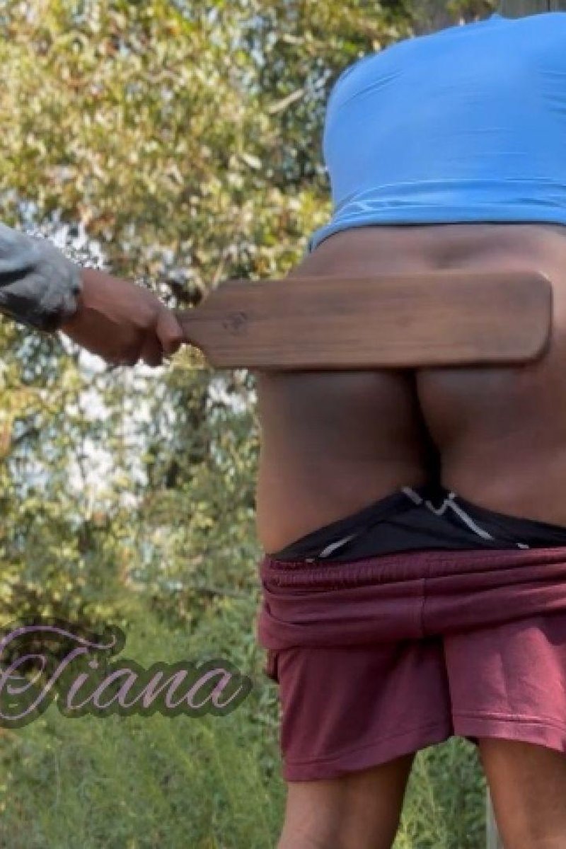 Outside Beating - Screenshot 1 of 4 - Belt Spanking