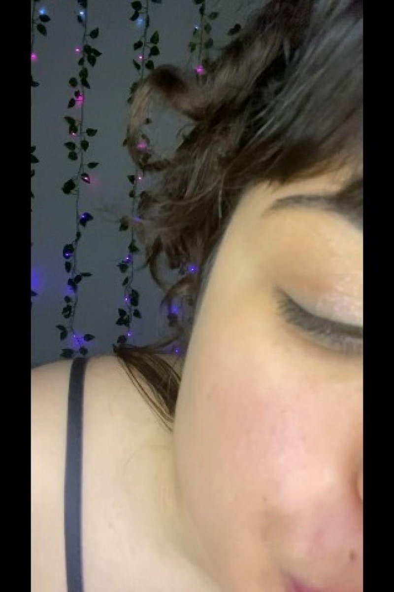 Kiss Attack - Screenshot 1 of 4 - Femdom