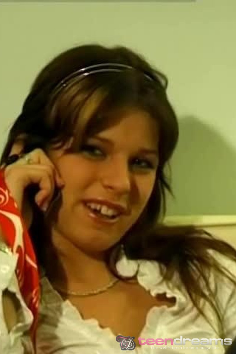 Yvette - Screenshot 1 of 4 - Teen (18-22)