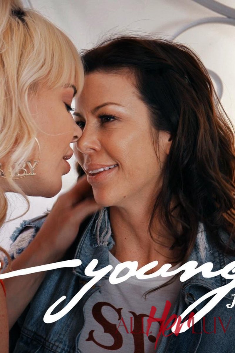 Forever Young Pt. 2 - Screenshot 1 of 4 - Facesitting