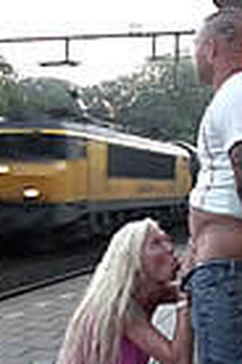 Train Platform - Screenshot 1 of 4