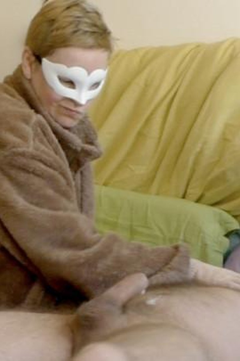 Fluffy Teasing - Screenshot 1 of 4 - Fetish