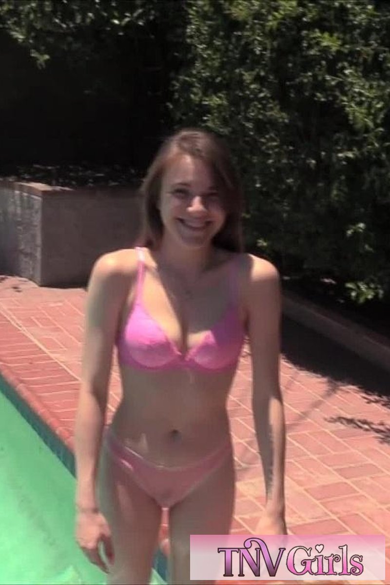 Go Poolside With Rose - Screenshot 1 of 4 - Babes