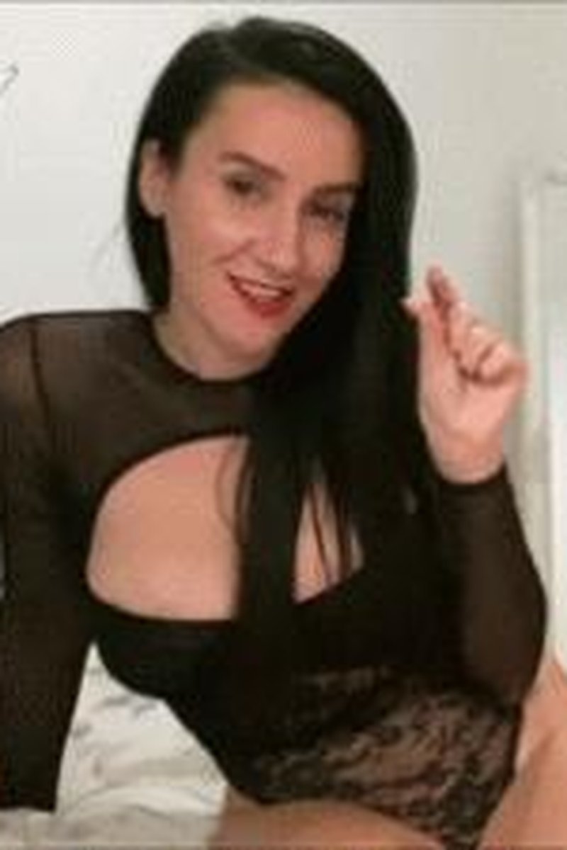 Pindick Cuckold - Screenshot 1 of 4 - Cock Play