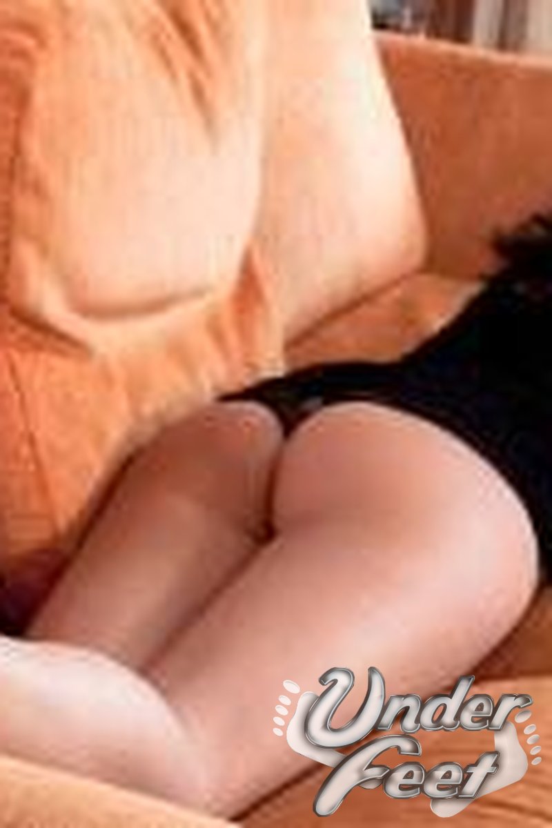 Alexa - Screenshot 1 of 4 - Femdom