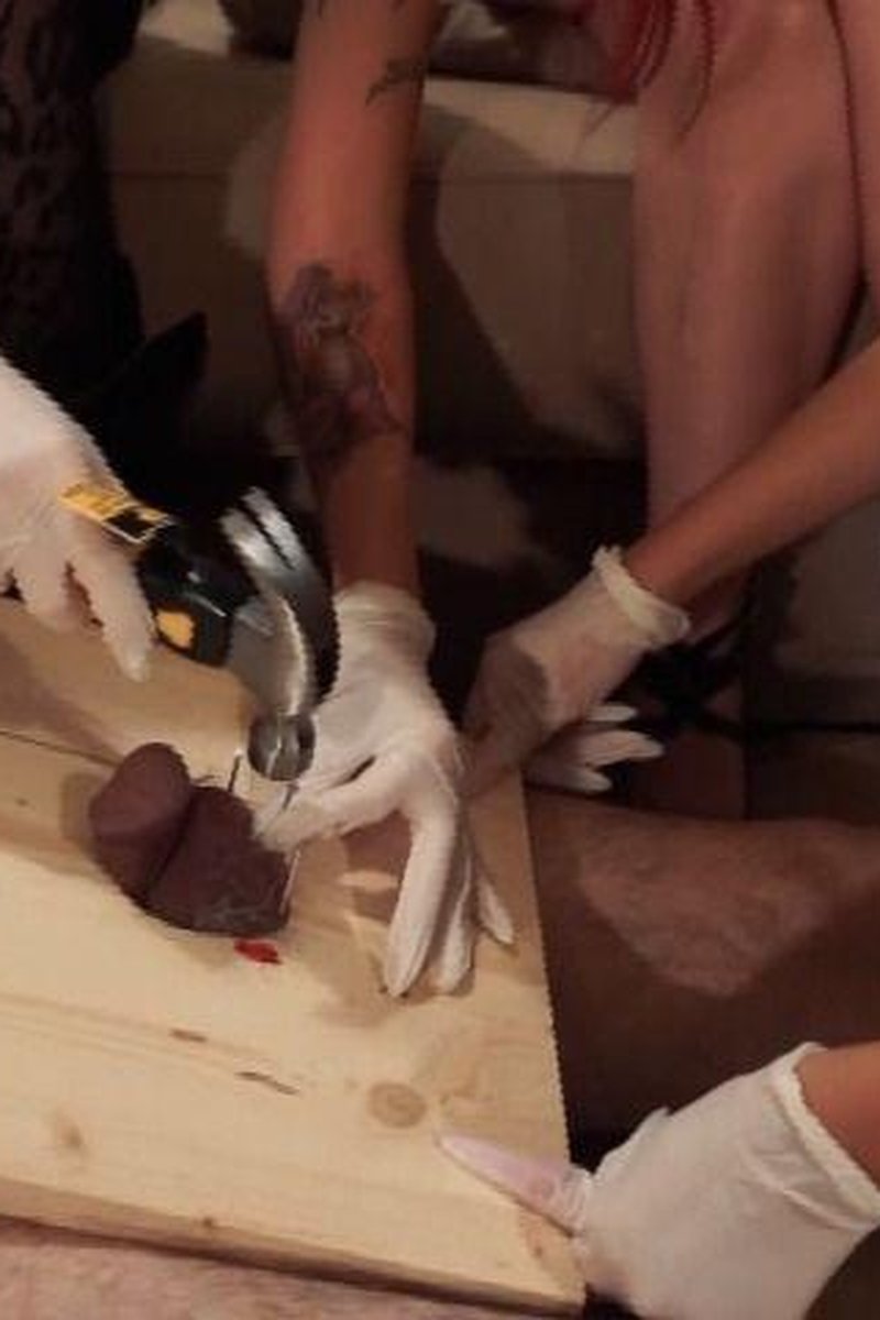 Castration - Screenshot 1 of 4 - BDSM