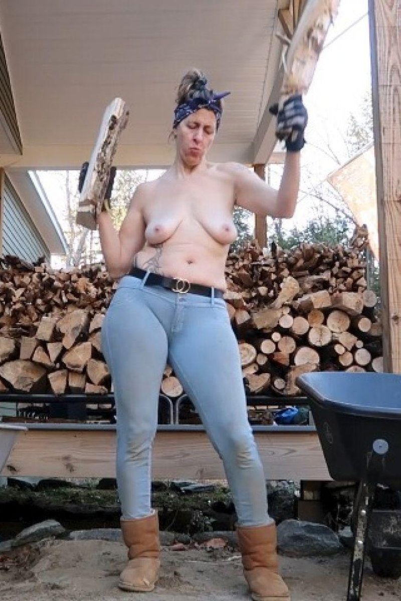 Brawny - Screenshot 1 of 4 - Ass Worship