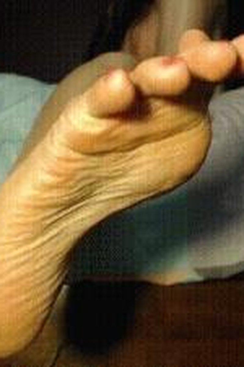 Foot Tease - Screenshot 1 of 4 - Foot Fetish