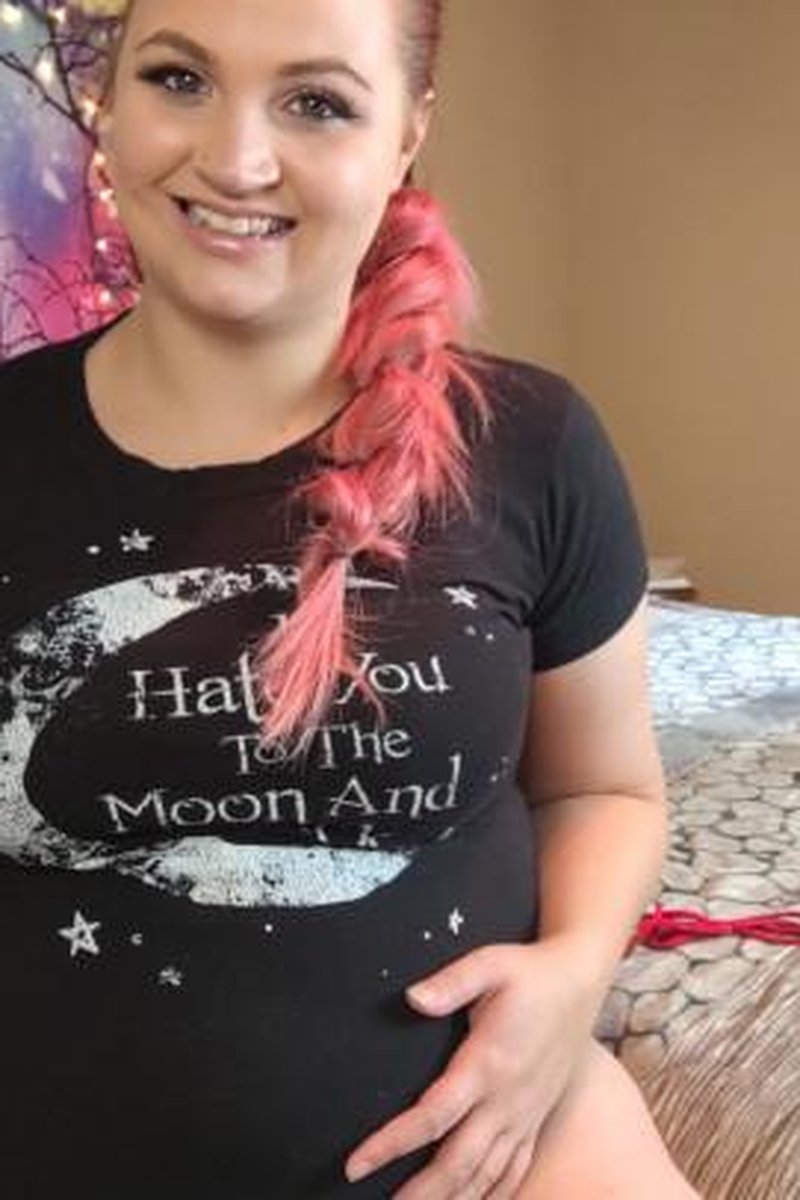 August Small Clothes - Screenshot 1 of 4 - BBW