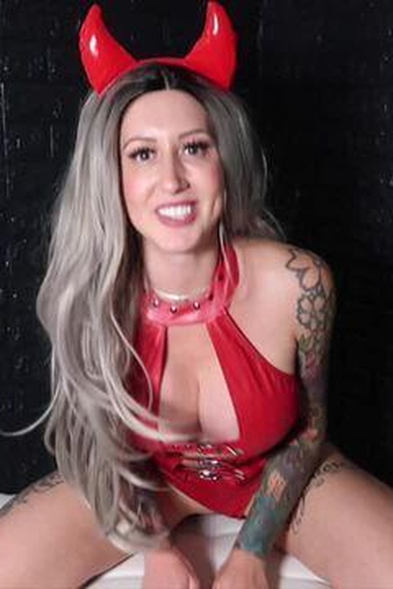 Devilish Jerk Off Instructions - Screenshot 1 of 4 - Blonde Hair (Female)