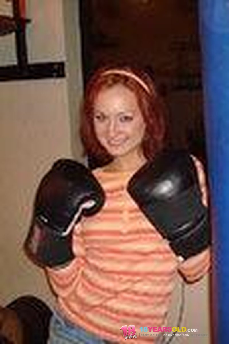 Slutty Knockout Redhead - Screenshot 1 of 4 - Amateur