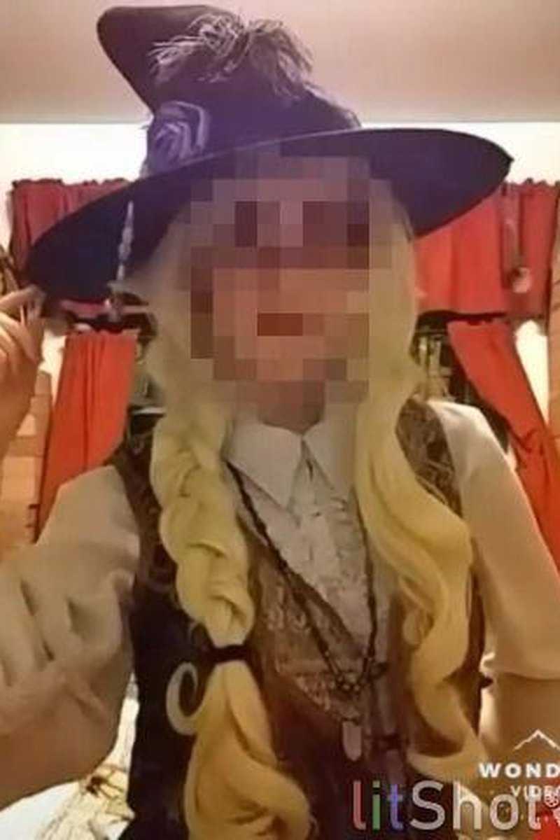 Tiny Enby Tiktoks Androgynous - Screenshot 1 of 4 - Amateur