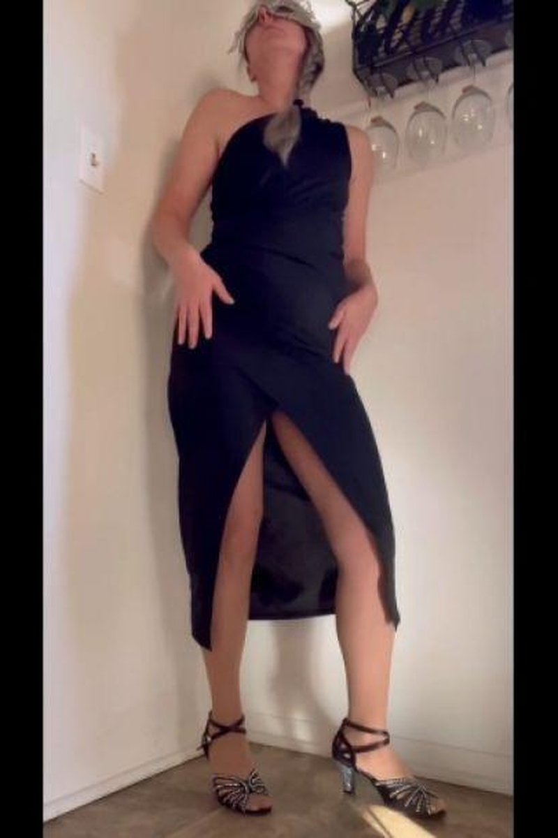 Masquerade - Screenshot 1 of 4 - Anal Masturbation