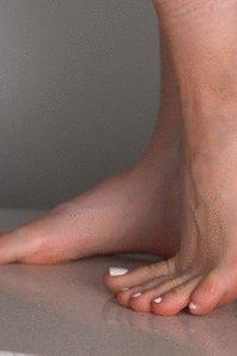 Cbt Trampling - Screenshot 1 of 4 - Amateur Ballbusting