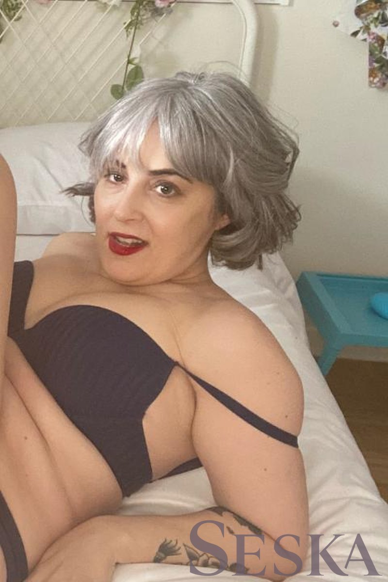 Chasing My Orgasm - Screenshot 1 of 4 - Seska