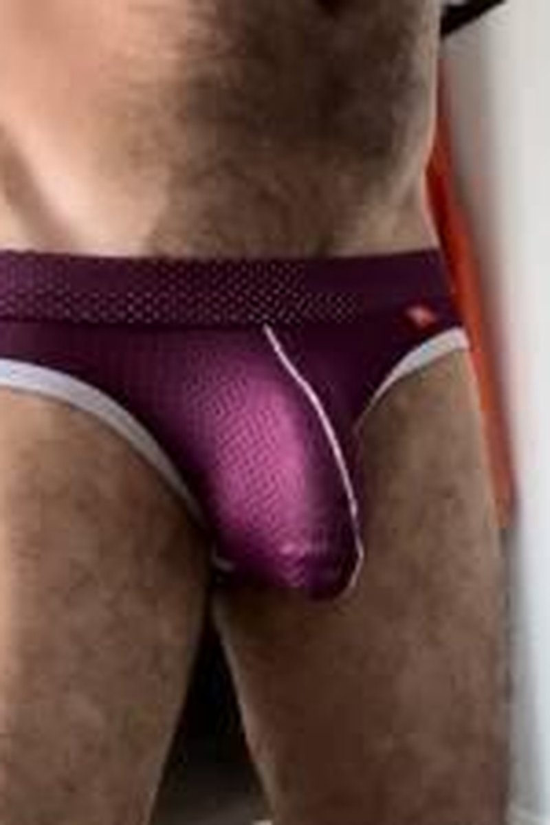 Purple - Screenshot 1 of 4 - Ass Crack