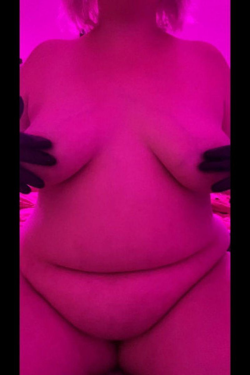 Latex Rubdown - Screenshot 1 of 4 - BBW