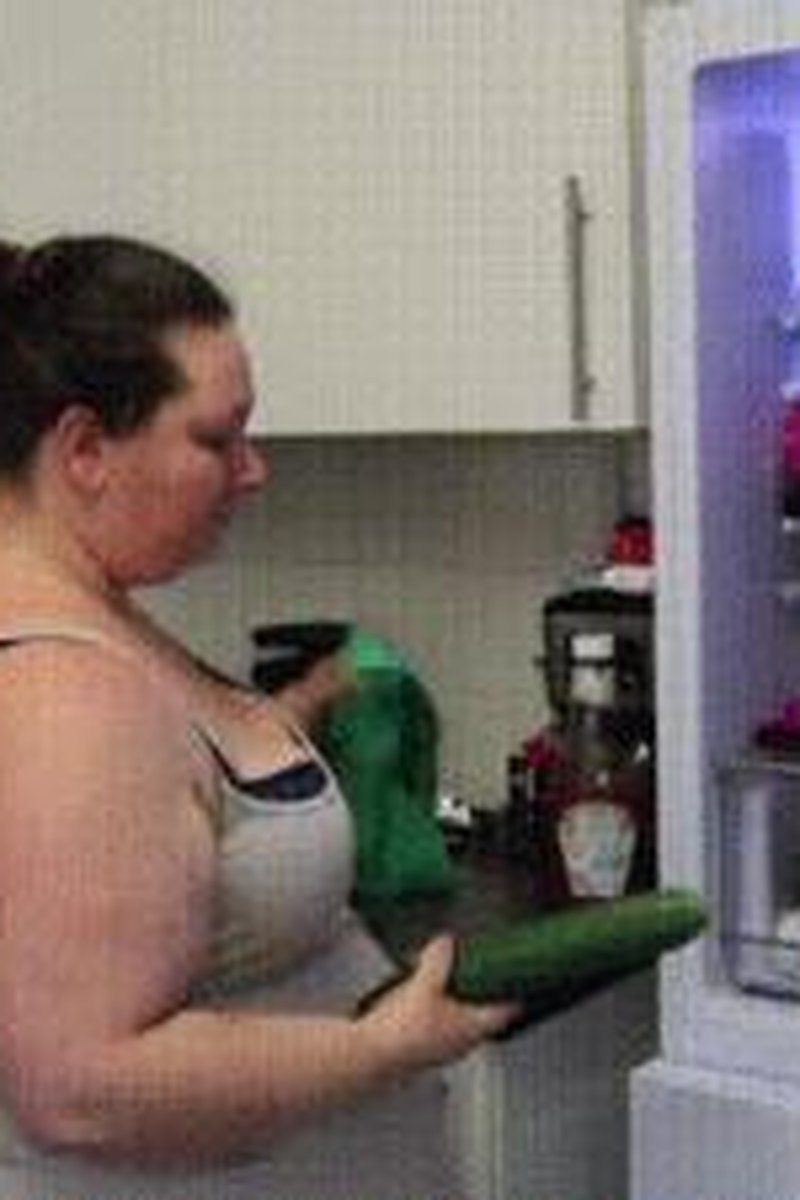 Cucumber Fun - Screenshot 1 of 4 - Bbw Big Beautiful Women