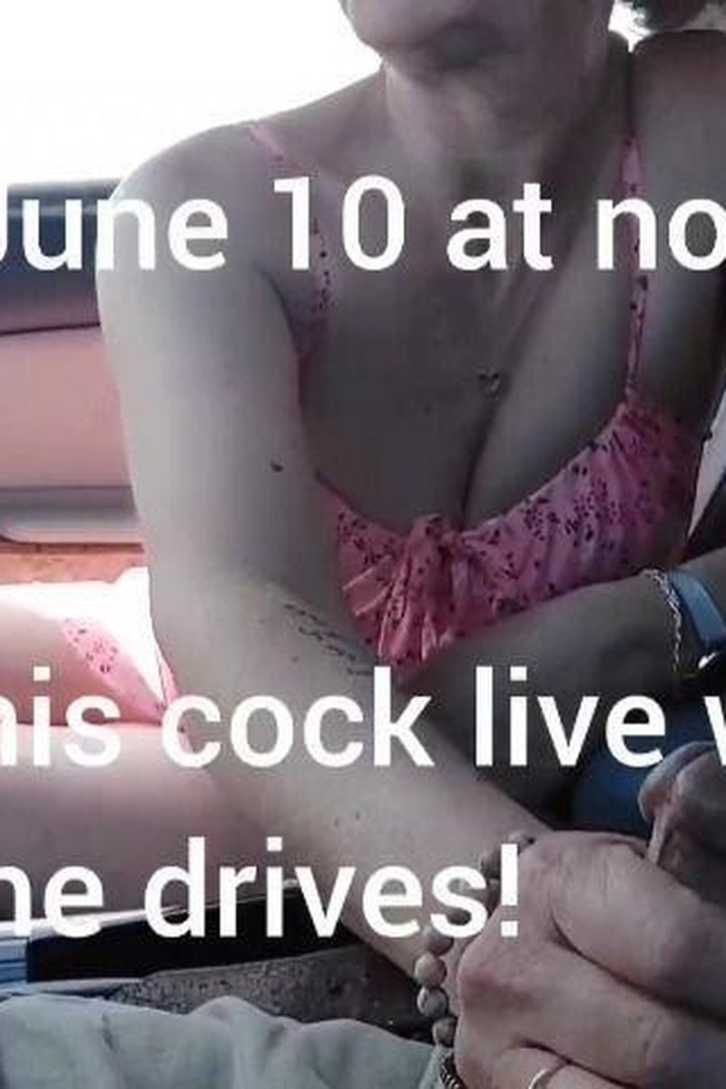Live Driving Blowjob This Thursday - Screenshot 1 of 4 - Blowjob